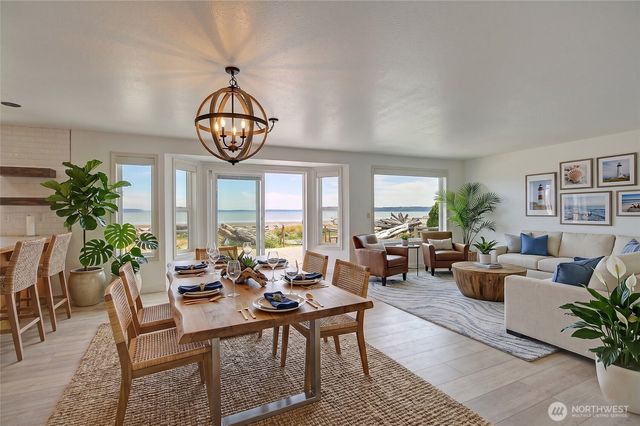 846 Livingston Bay Shore Drive, Camano Island, WA 98282
