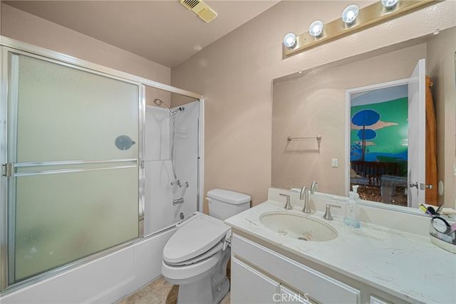 7130 Glade Avenue J, Canoga Park, CA 91303