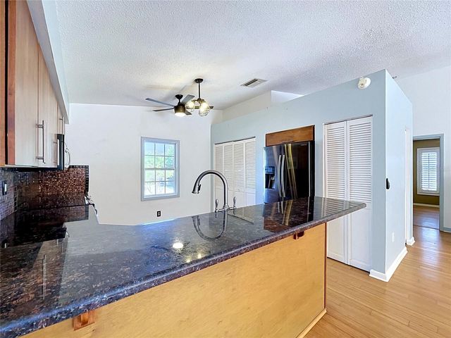 105 PETERSON LANE, Palm Harbor, FL 34683