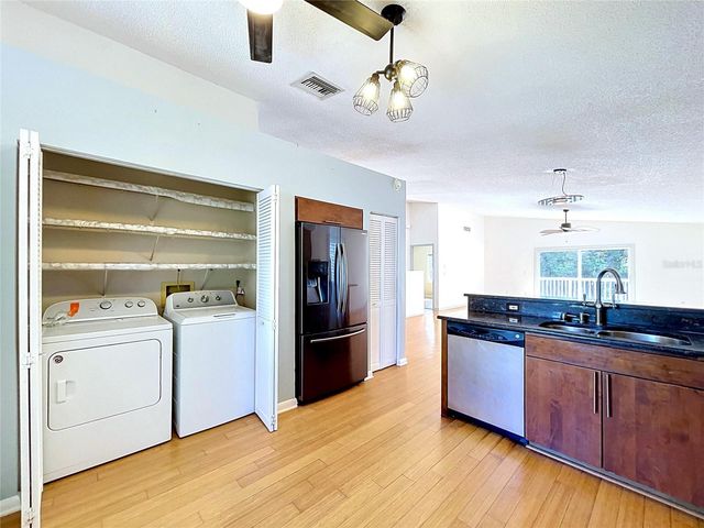 105 PETERSON LANE, Palm Harbor, FL 34683