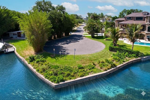 105 PETERSON LANE, Palm Harbor, FL 34683