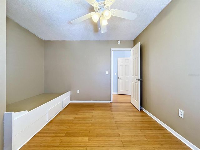 105 PETERSON LANE, Palm Harbor, FL 34683
