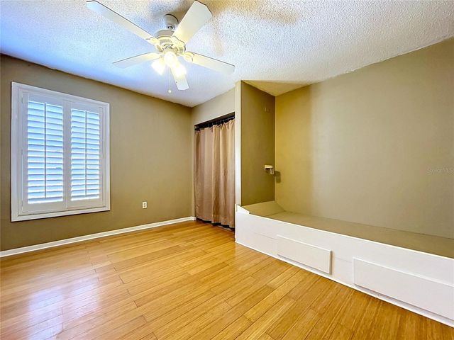 105 PETERSON LANE, Palm Harbor, FL 34683
