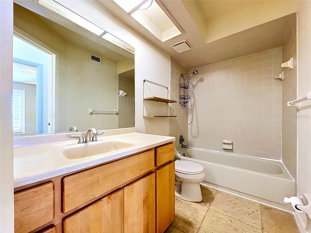 105 PETERSON LANE, Palm Harbor, FL 34683