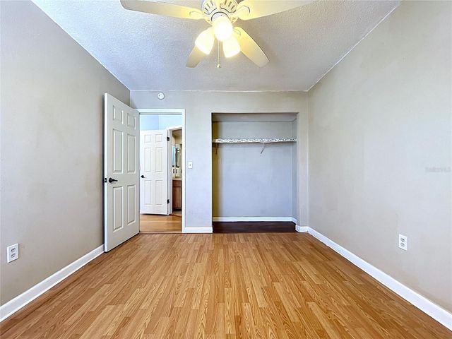105 PETERSON LANE, Palm Harbor, FL 34683