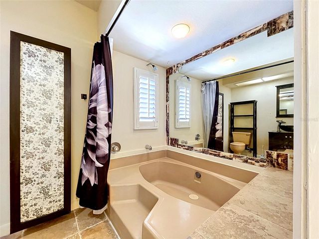 105 PETERSON LANE, Palm Harbor, FL 34683