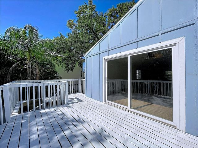 105 PETERSON LANE, Palm Harbor, FL 34683