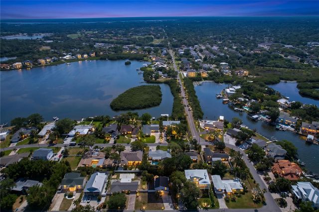105 PETERSON LANE, Palm Harbor, FL 34683