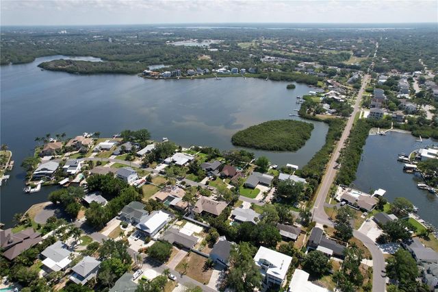105 PETERSON LANE, Palm Harbor, FL 34683