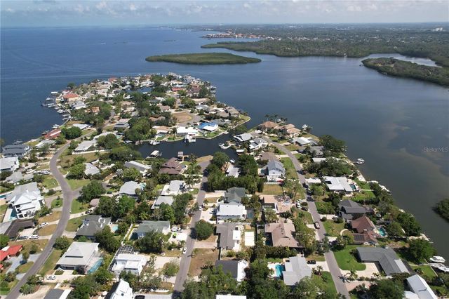 105 PETERSON LANE, Palm Harbor, FL 34683