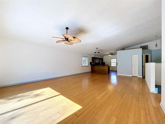 105 PETERSON LANE, Palm Harbor, FL 34683