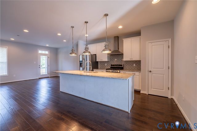 4557 Whinny Ln, Glen Allen, VA 23060