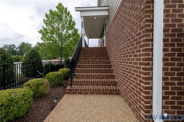 4557 Whinny Ln, Glen Allen, VA 23060