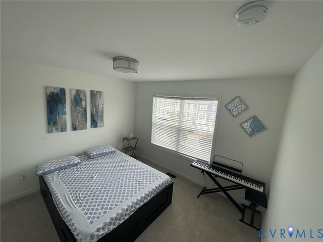 4557 Whinny Ln, Glen Allen, VA 23060