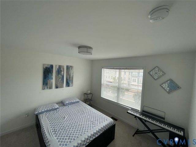 4557 Whinny Ln, Glen Allen, VA 23060