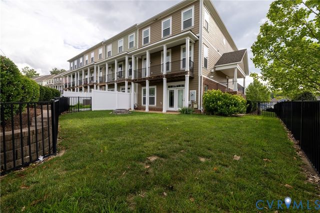 4557 Whinny Ln, Glen Allen, VA 23060