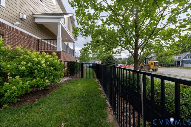 4557 Whinny Ln, Glen Allen, VA 23060