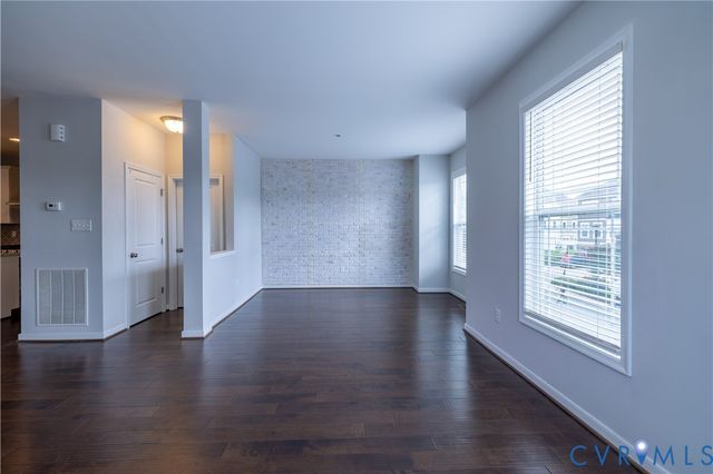 4557 Whinny Ln, Glen Allen, VA 23060