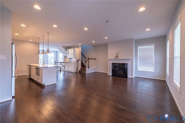 4557 Whinny Ln, Glen Allen, VA 23060