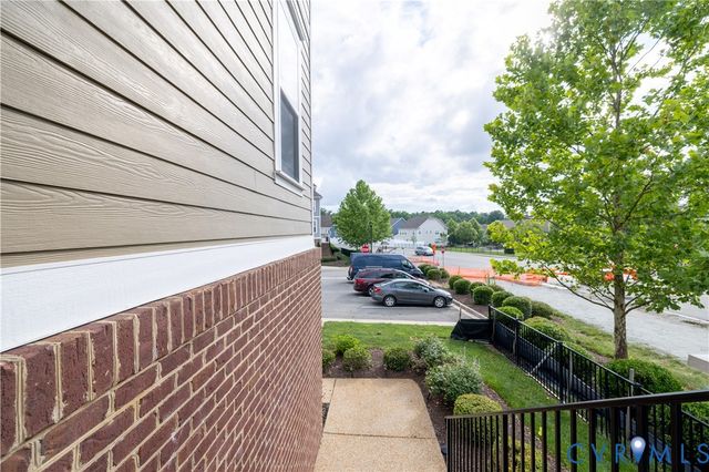 4557 Whinny Ln, Glen Allen, VA 23060