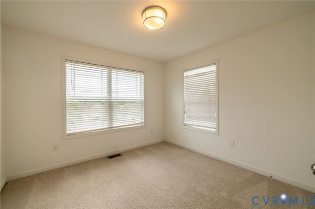 4557 Whinny Ln, Glen Allen, VA 23060