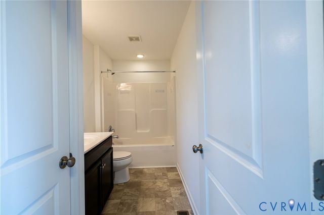 4557 Whinny Ln, Glen Allen, VA 23060