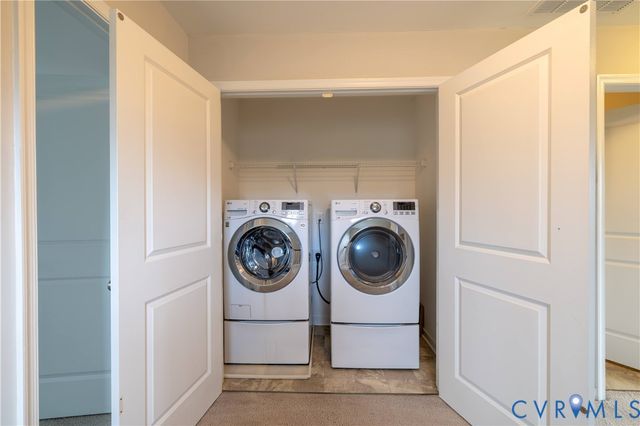 4557 Whinny Ln, Glen Allen, VA 23060