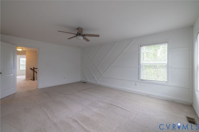 4557 Whinny Ln, Glen Allen, VA 23060