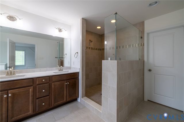 4557 Whinny Ln, Glen Allen, VA 23060