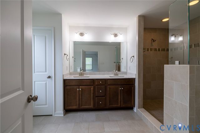 4557 Whinny Ln, Glen Allen, VA 23060