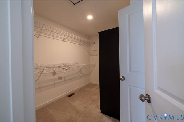 4557 Whinny Ln, Glen Allen, VA 23060