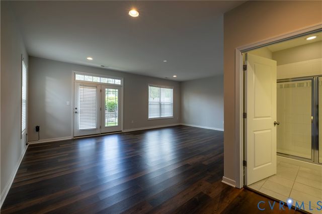 4557 Whinny Ln, Glen Allen, VA 23060