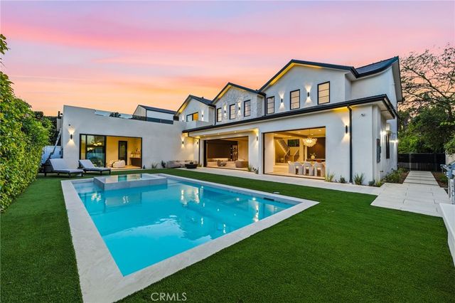 4900 Valjean, Encino, CA 91436