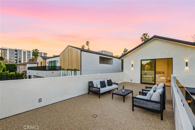 4900 Valjean, Encino, CA 91436