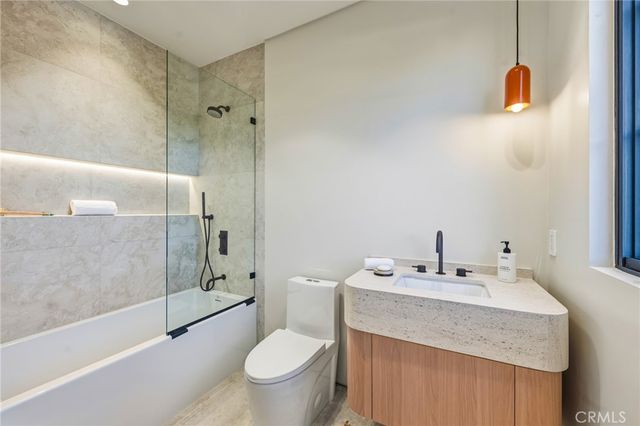 4900 Valjean, Encino, CA 91436