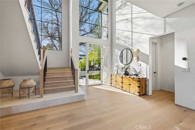 4900 Valjean, Encino, CA 91436