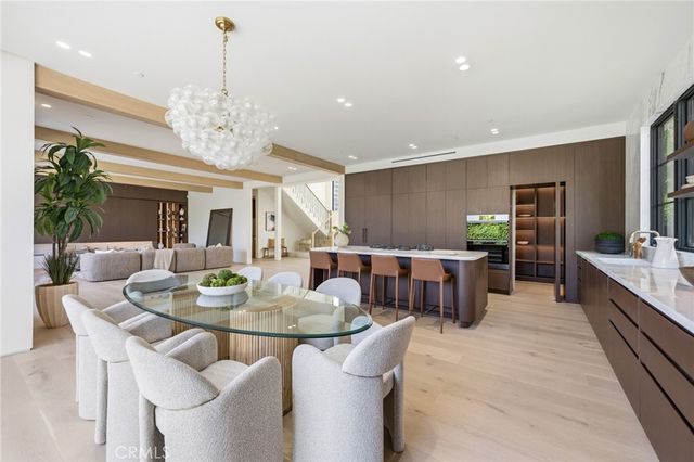 4900 Valjean, Encino, CA 91436