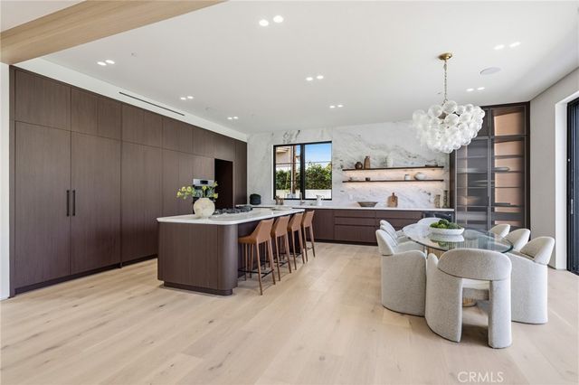 4900 Valjean, Encino, CA 91436