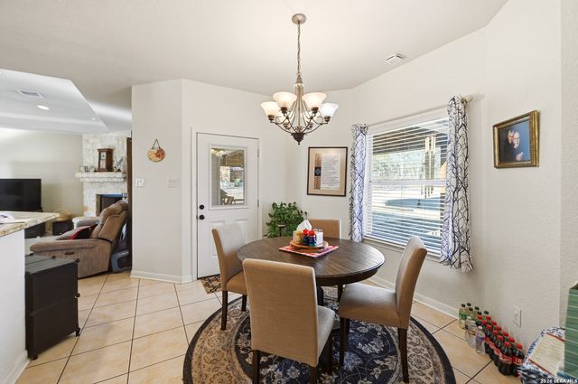 528 Jacobs, La Vernia, TX 78121