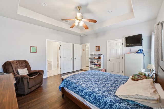 528 Jacobs, La Vernia, TX 78121