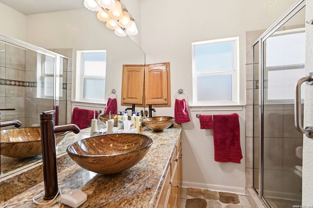 528 Jacobs, La Vernia, TX 78121