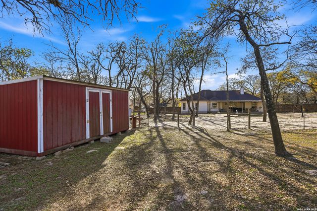528 Jacobs, La Vernia, TX 78121