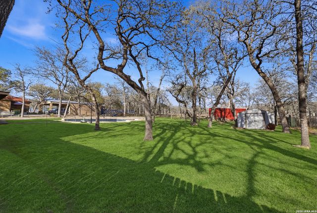 528 Jacobs, La Vernia, TX 78121