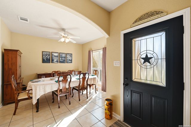 528 Jacobs, La Vernia, TX 78121