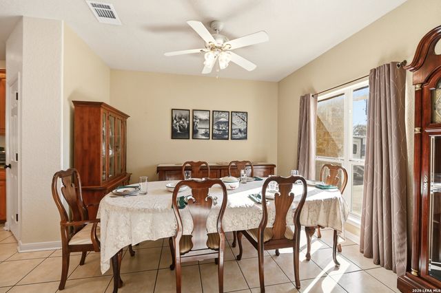 528 Jacobs, La Vernia, TX 78121