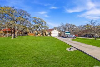 528 Jacobs, La Vernia, TX 78121