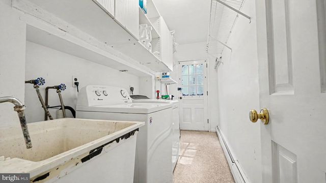 17 TEAKWOOD TER, Norristown, PA 19403