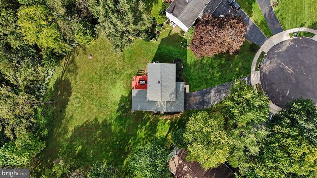 17 TEAKWOOD TER, Norristown, PA 19403