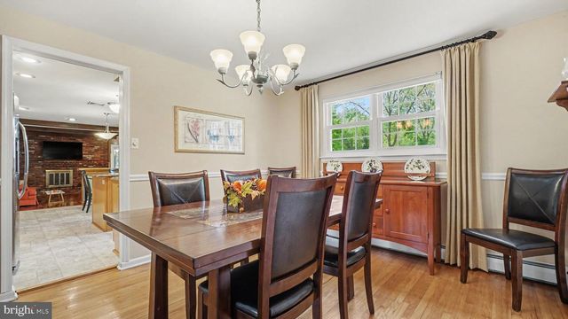 17 TEAKWOOD TER, Norristown, PA 19403