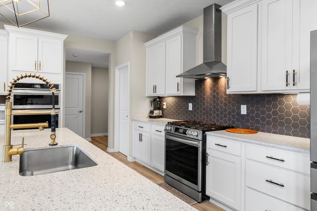 6291 Point Reyes, Brownsburg, IN 46112
